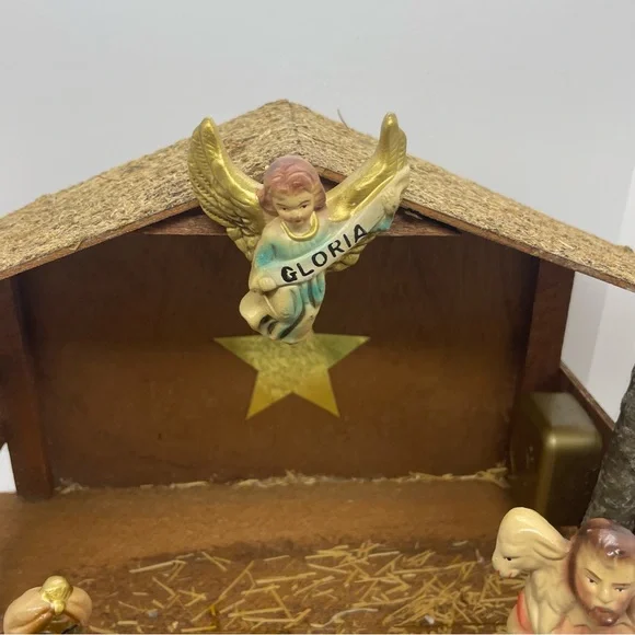Nativity Scene Set with Stable - Multicolor - Picture 6 of 9